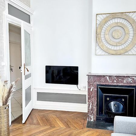 Suite Cinnabar Oullins Esterno foto