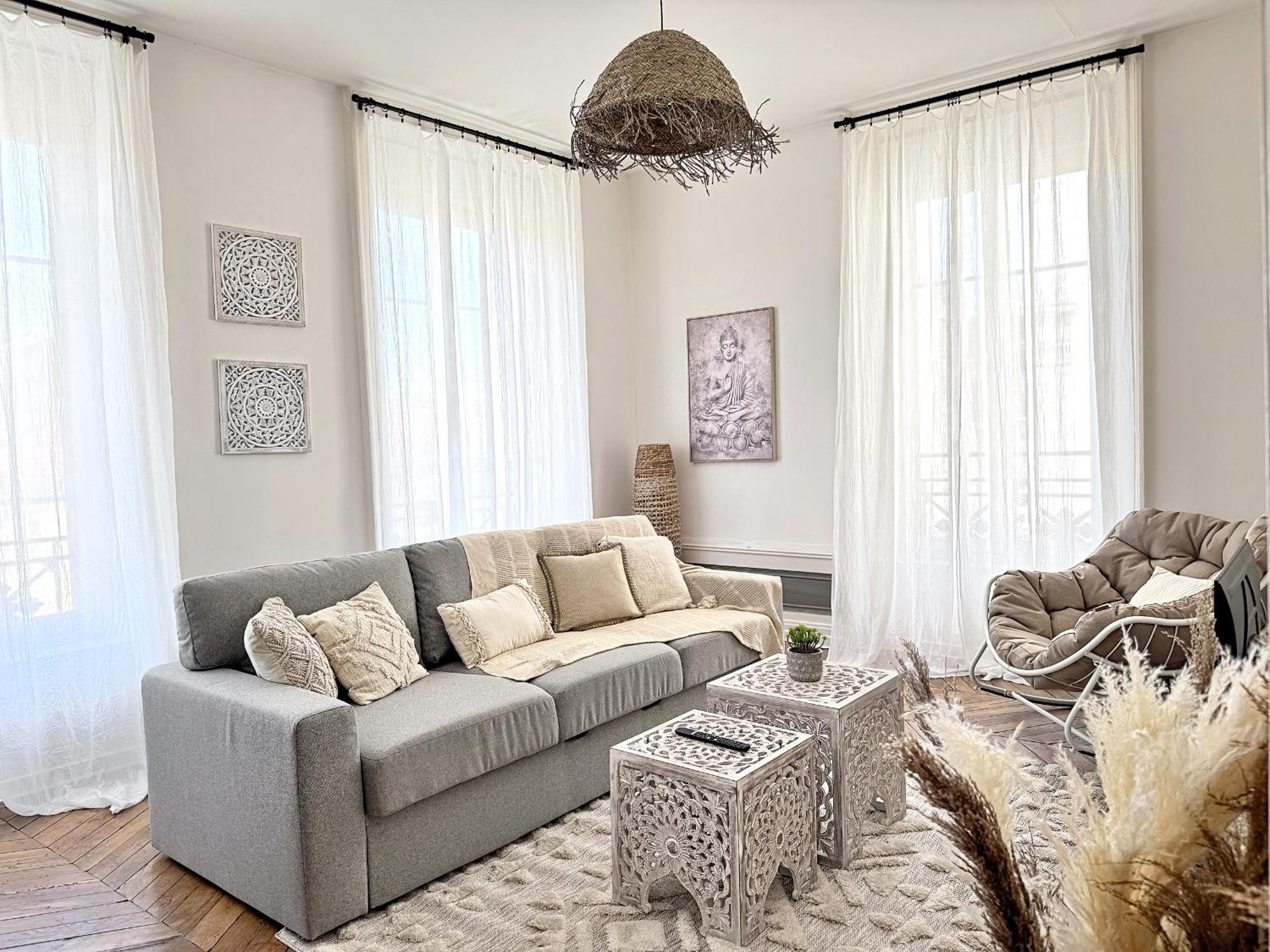 Suite Cinnabar Oullins Esterno foto