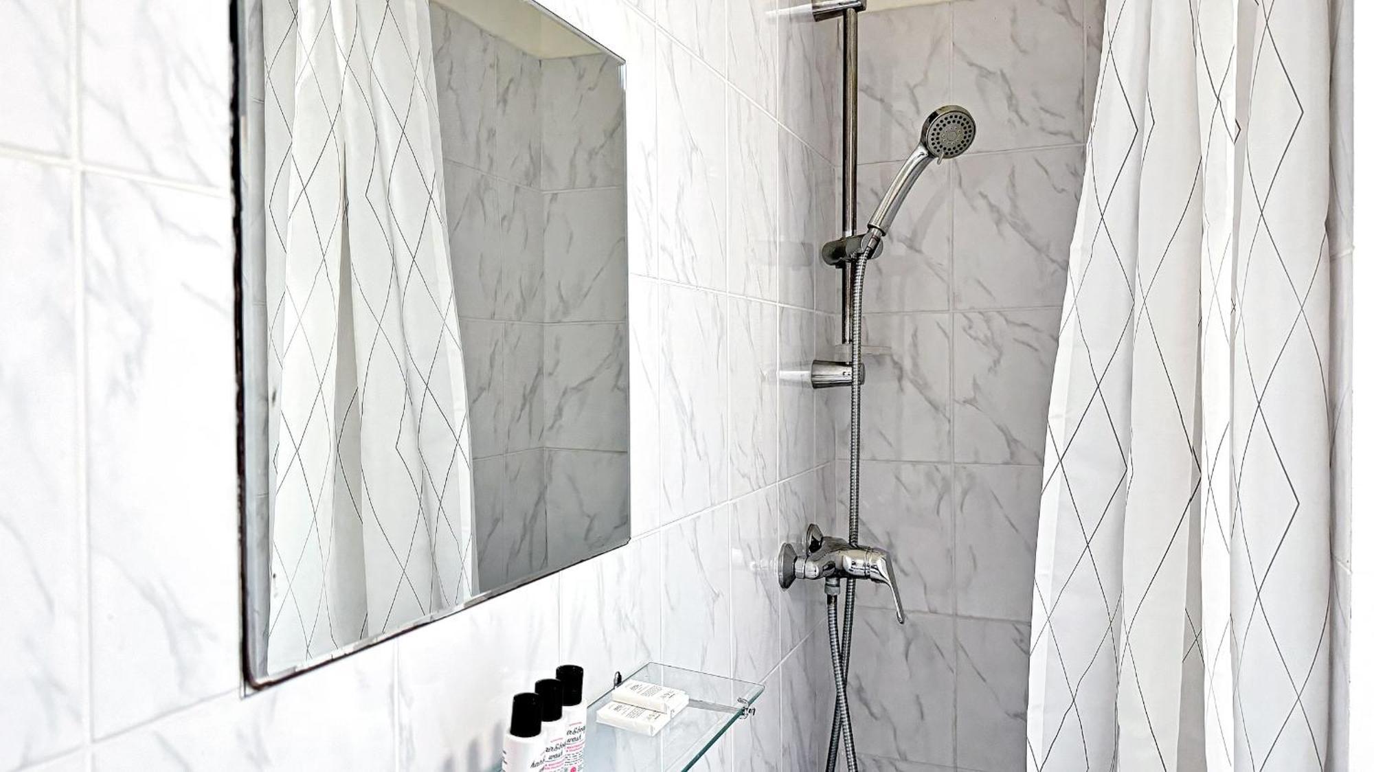 Suite Cinnabar Oullins Esterno foto