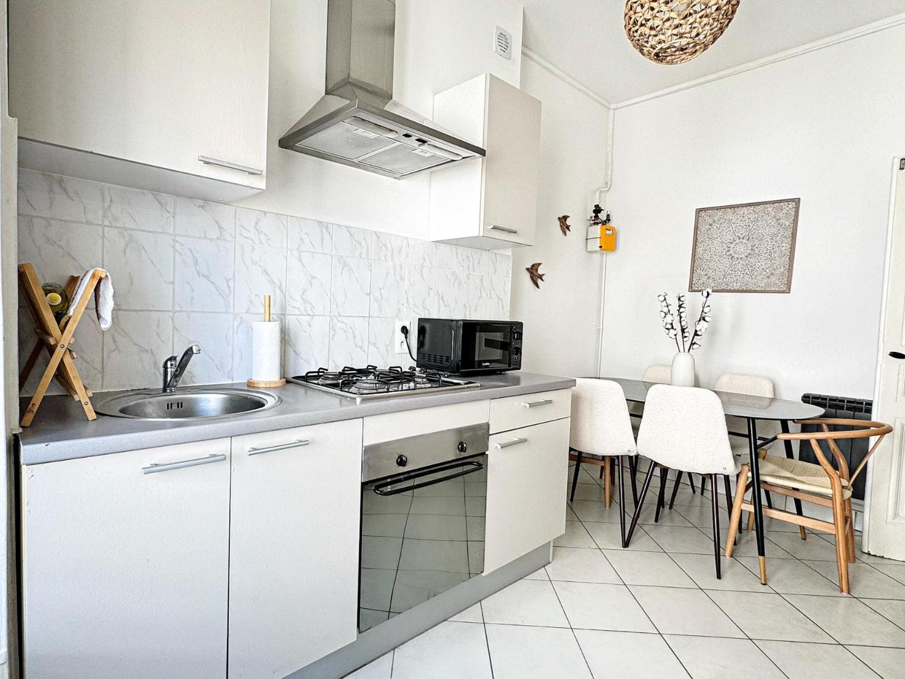 Suite Cinnabar Oullins Esterno foto
